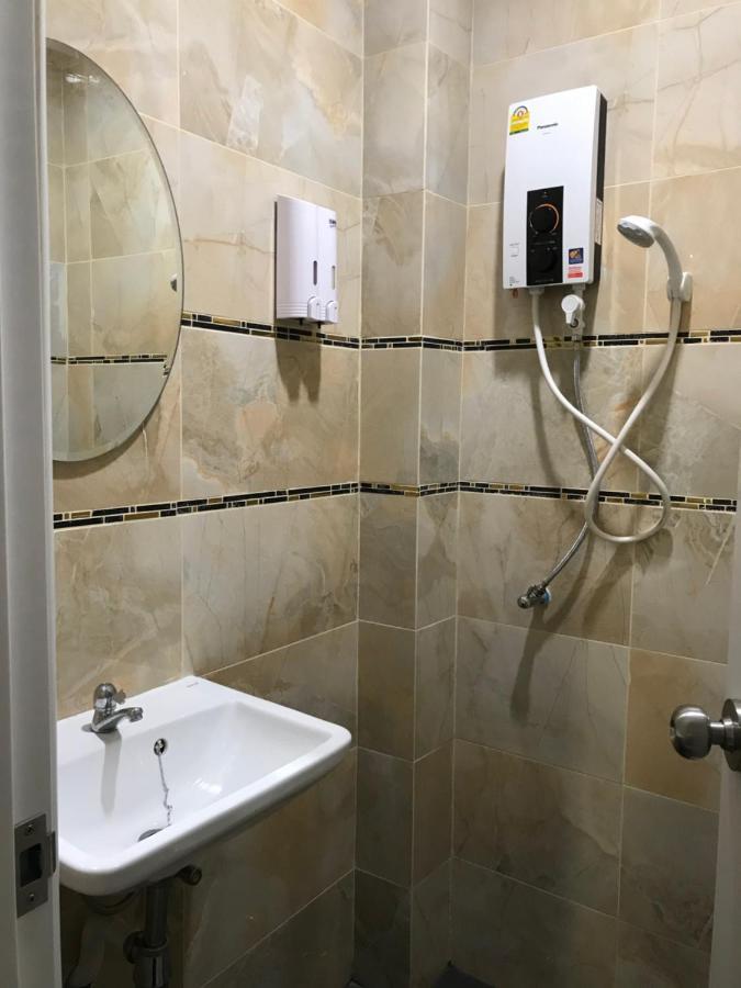 Baanpin Hotel Bangkok Eksteriør billede