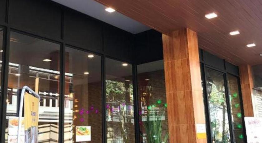 Baanpin Hotel Bangkok Eksteriør billede