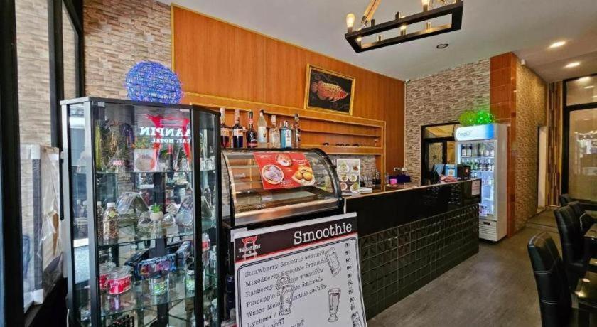 Baanpin Hotel Bangkok Eksteriør billede