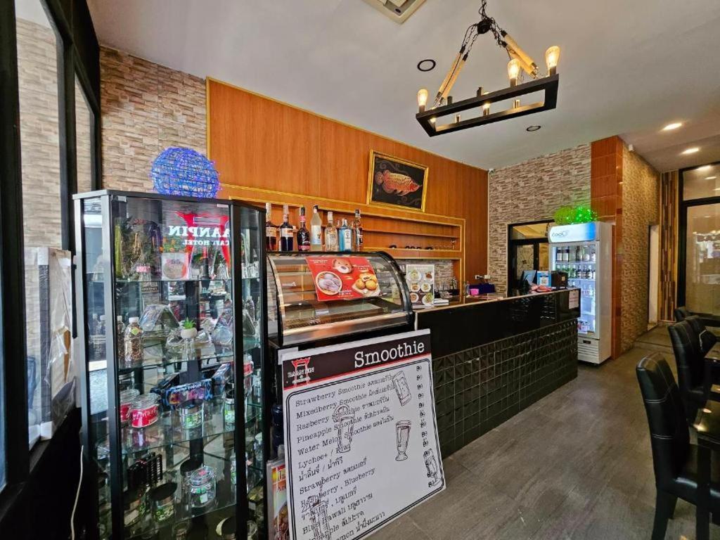 Baanpin Hotel Bangkok Eksteriør billede